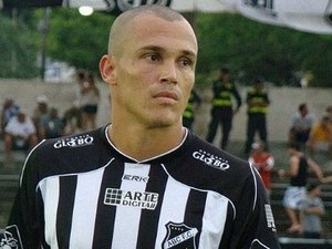 Vasco encaminha contratação de atacante artilheiro da Série C