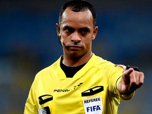 Brasileiro será um dos 13 árbitros assistentes de vídeo da Copa