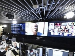 Senado analisará texto que torna aulas presenciais como essenciais