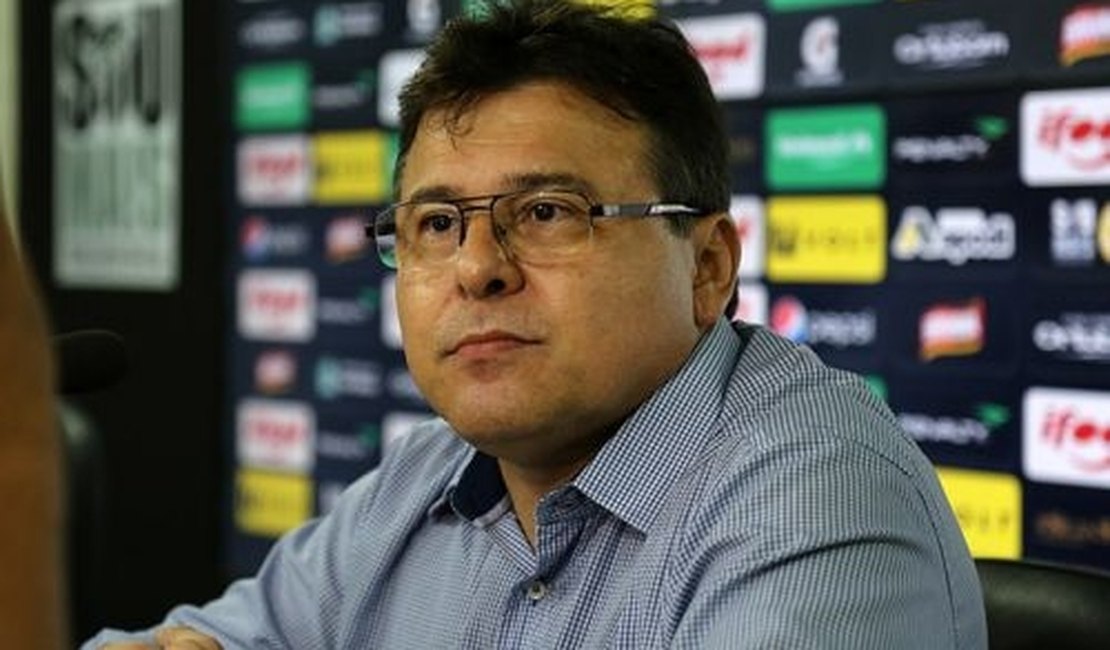 Presidente do Ceará admite interesse mas praticamente descarta retorno de Ciel: 'fora das condições'