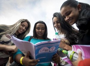 A um mês do Enem, professores dão dicas aos estudantes que vão fazer o exame