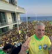 Salvador se veste de verde e amarelo para receber Flávio Bolsonaro e Gaspar