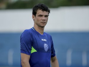 CSA: Cristiano deixou o futebol para trabalhar em usina, voltou e tem missão na final