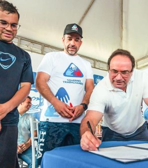 Luciano Barbosa e Paulo Dantas trocam afagos em visita do governador a Arapiraca