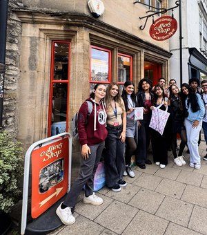 Alunos da rede estadual contam como foi a experiência de estudar em Oxford, na Inglaterra