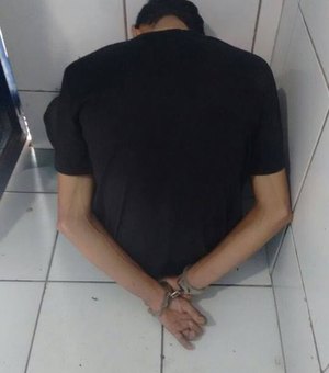 Homem é preso após roubar cerca de R$ 180,00 em shampoos em shopping