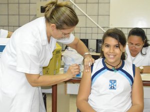 Sesau reforça a importância da vacina contra o HPV para prevenir o câncer de útero