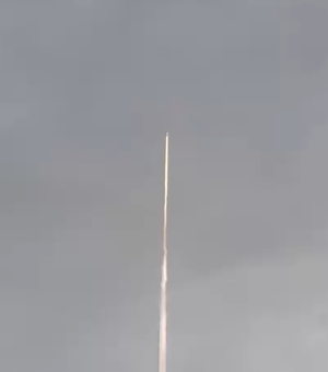 [Vídeo] Avião, foguete ou ilusão de ótica? Objeto não identificado é visto no céu do Agreste alagoano