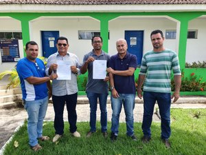 Prefeito Aldo Popular protocola projetos para reajuste de servidores públicos municipais