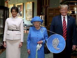 Observadores dizem que rainha Elizabeth II mandou ‘recados’ para Trump através de broches