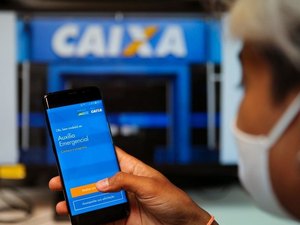 Governo quer usar medida provisória para manter auxílio emergencial