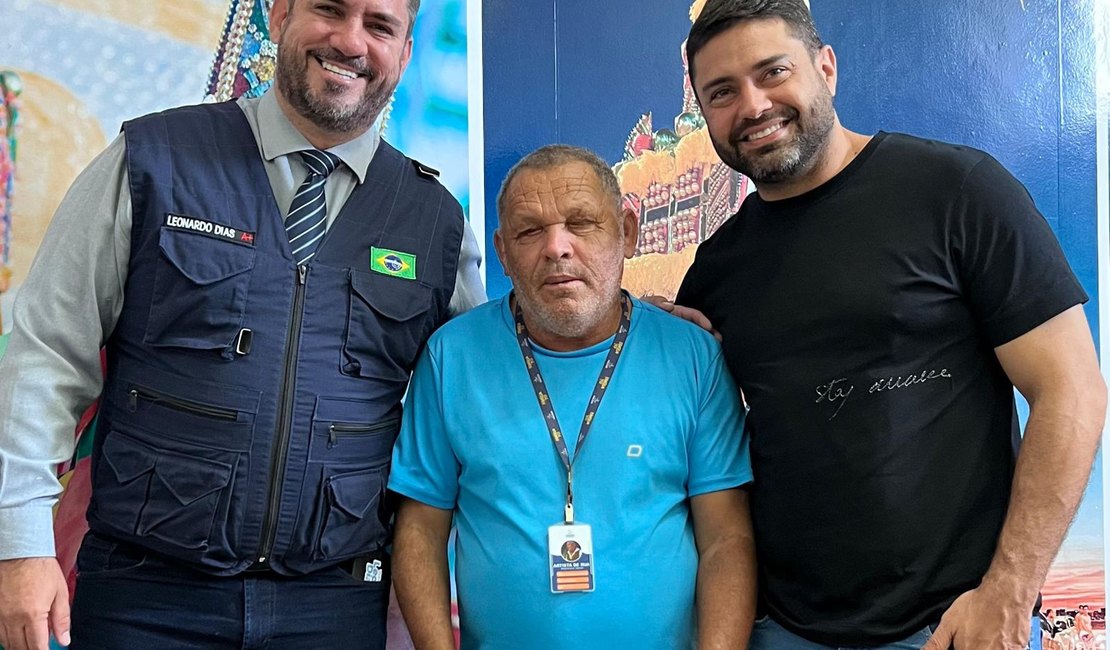 Ao lado de Edmilson Mendes, Leonardo Dias celebra legislação que fomenta arte de rua em Maceió