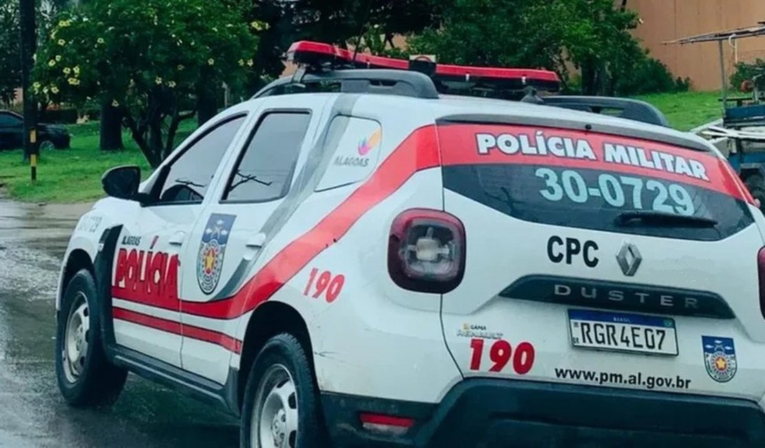 Homens encapuzados e armados roubam motocicleta no bairro Planalto