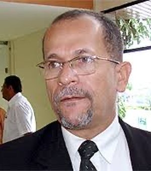 Delegado José Lindemberg, ex-titular da 7ª DRP de Penedo, morre aos 69 anos