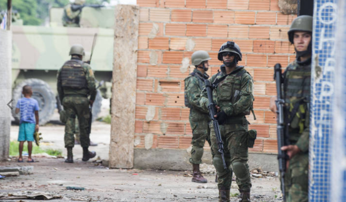 Exército quer armas e veículos para recuperar estrutura da polícia do Rio 