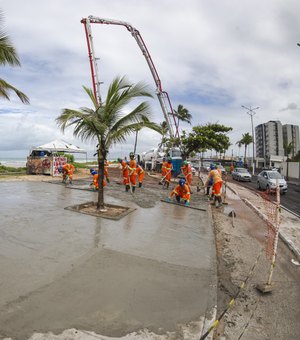 Obras de reurbanização da Praia da Avenida, em Maceió, estão em fase final
