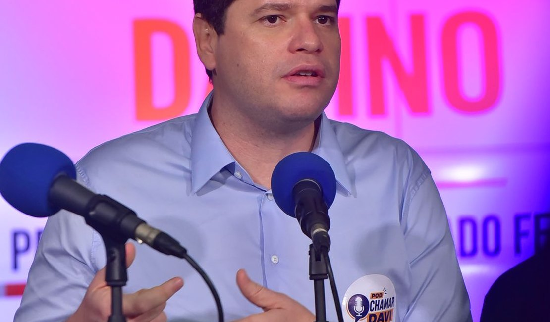 Davi Davino percorre o Sertão e defende fim da dependência política