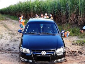 Cinco veículos que descumpriam o decreto estadual foram recolhidos pela Arsal