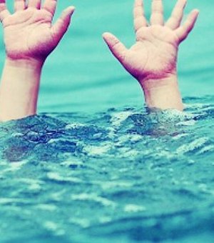 Criança morre afogada em piscina de residência na parte alta da capital