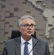 Renan Calheiros assume Comissão de Assuntos Econômicos e defende fim dos supersalários