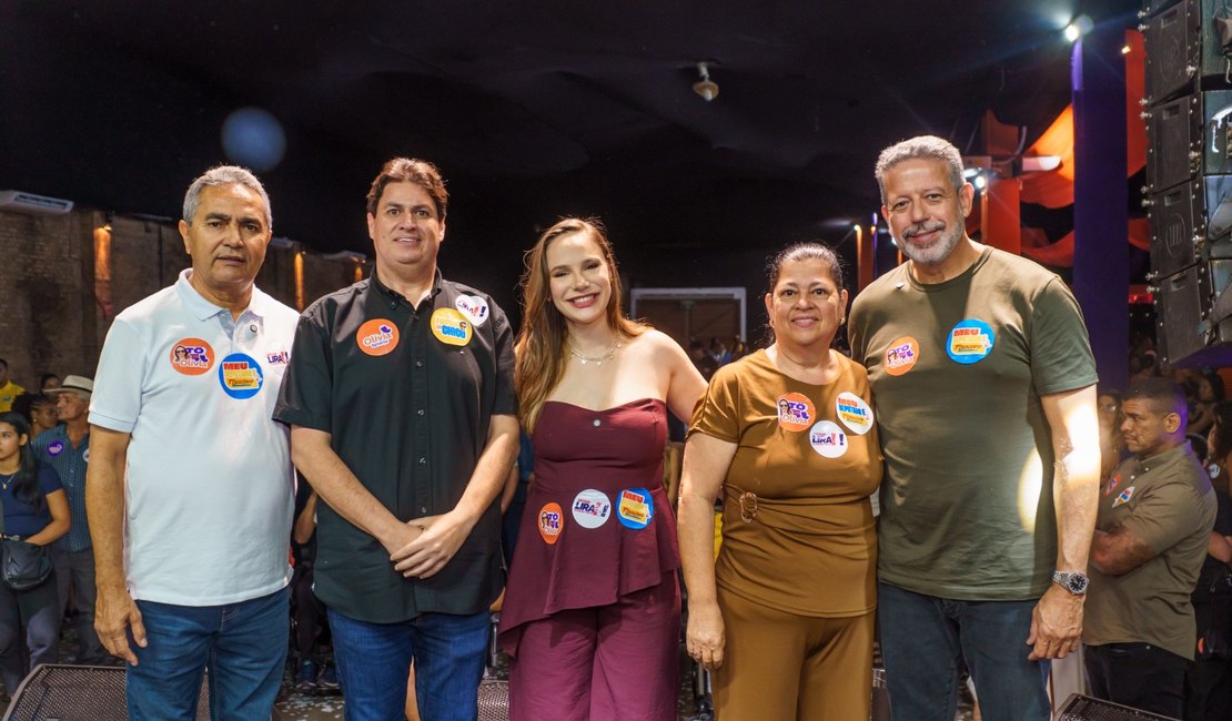 Arthur Lira demonstra força política em Maceió durante lançamento da pré-candidatura de Olívia Tenório