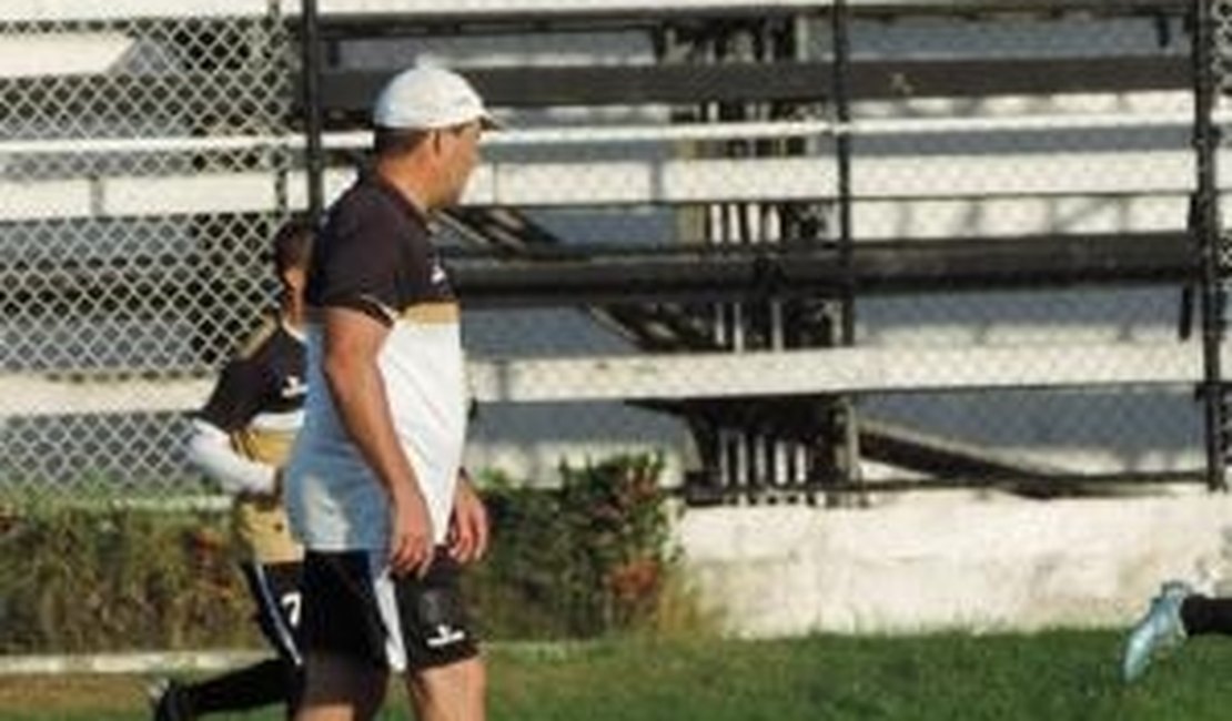 ASA treina no Fumeirão e conta com o retorno do meia Raul