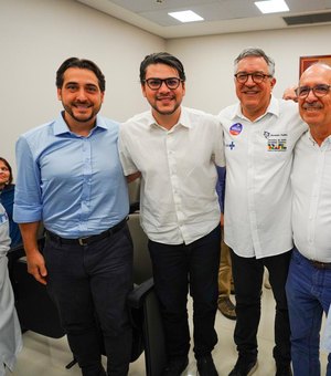 Prefeito Eduardo Bulhões acompanha início de atendimentos oncológicos em Lagarto