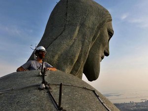 Rio de Janeiro celebra os 90 anos do Cristo Redentor