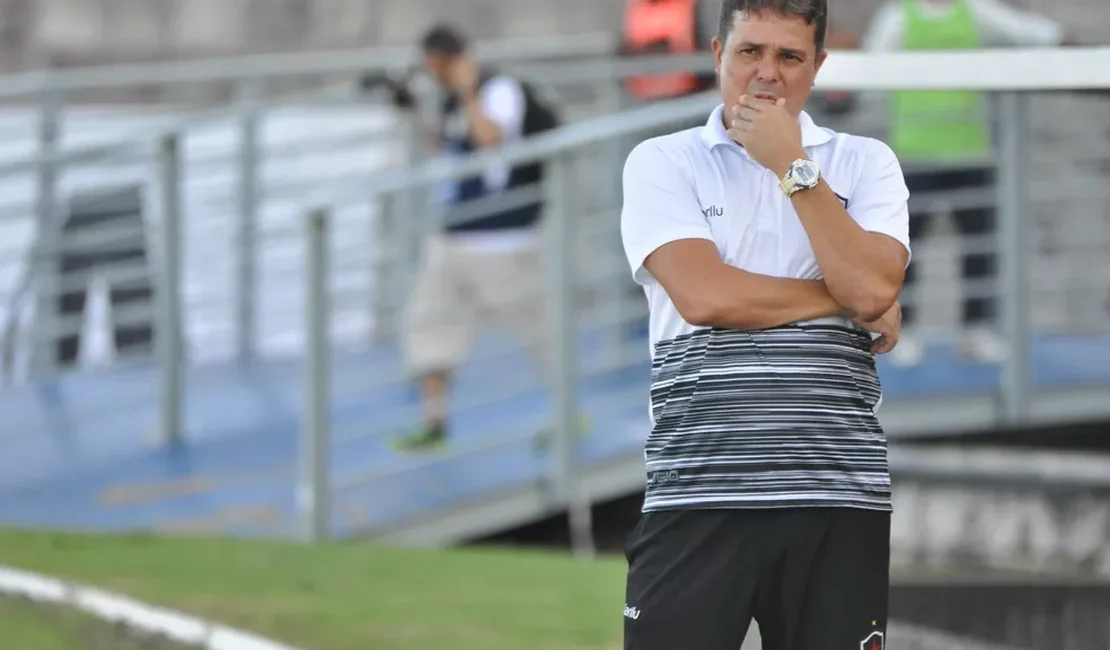 Evaristo Piza é contratado como novo técnico do ASA de Arapiraca
