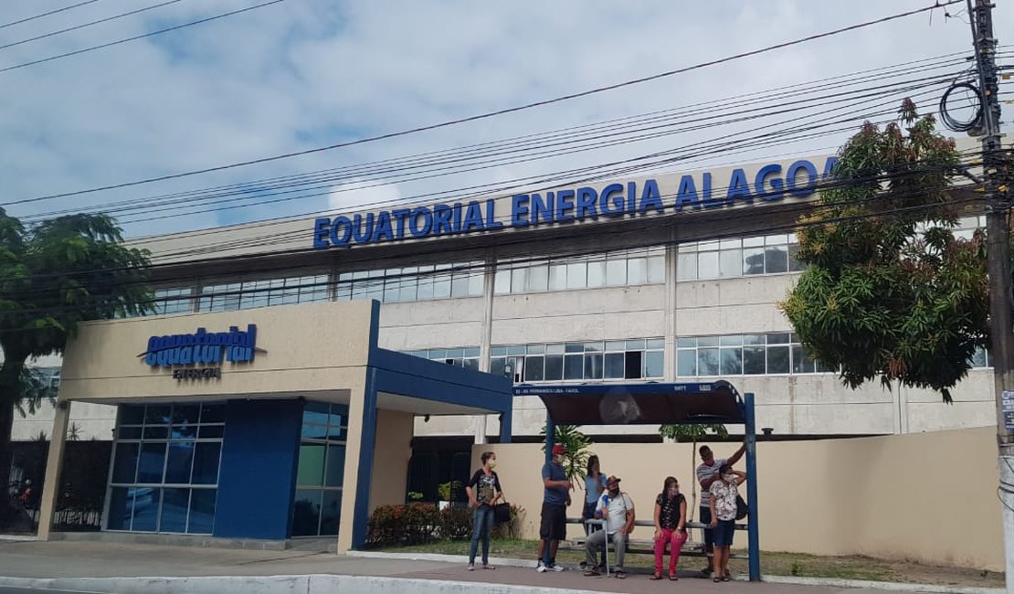 Parte baixa de Maceió registra pontos sem energia após fortes chuvas