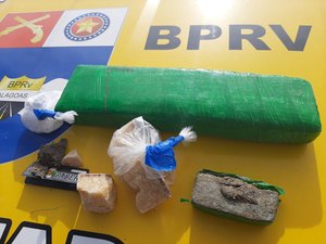 Homem é preso com maconha, crack e cocaína em trecho da Ecovia Norte