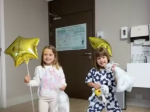 Virginia comemora recuperação de Maria Alice e Maria Flor após cirurgia