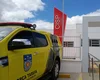 Homem é espancado por populares e preso pela PM ao ser flagrado nu com criança no carro em Craíbas