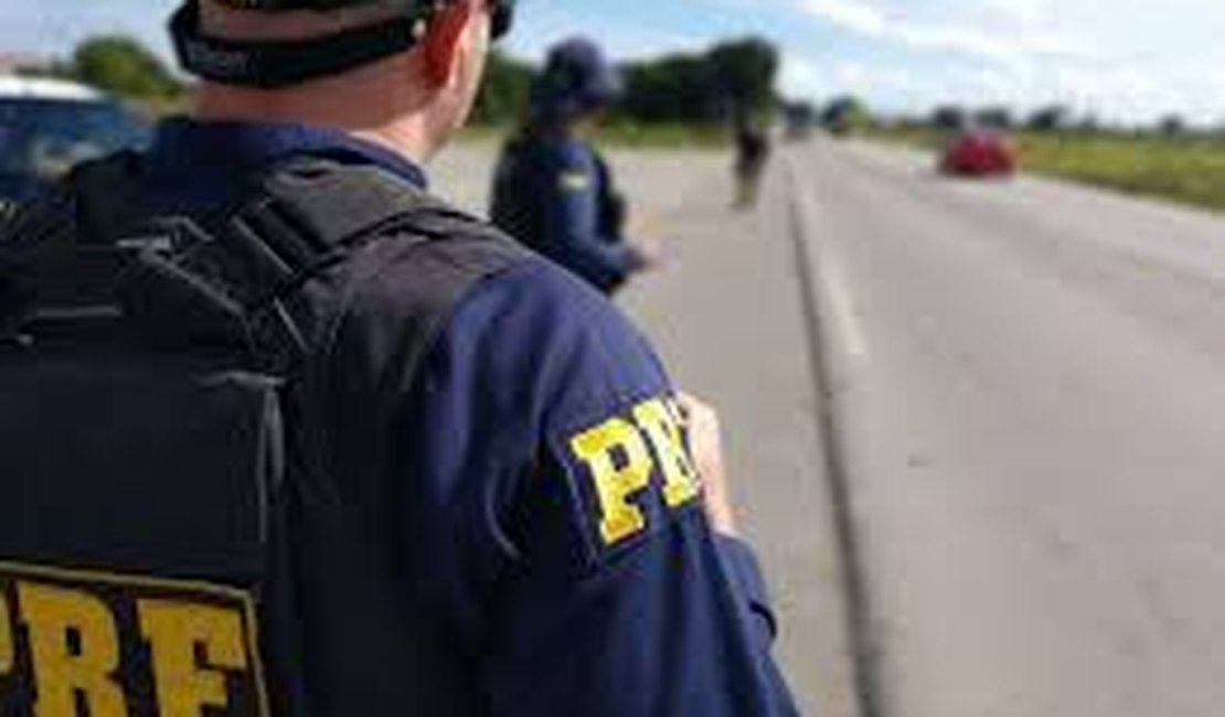 PRF prende caminhoneiro por uso de documento falso e posse de anfetaminas
