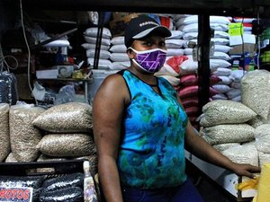 Mulheres lidam melhor com os impactos sociais e econômicos da covid-19, segundo pesquisa