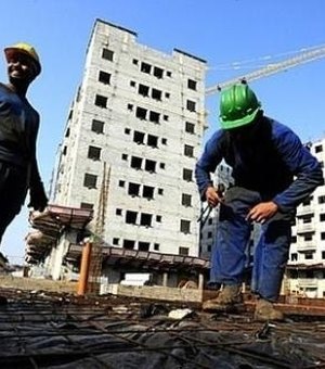 Indústria da construção vai pedir a Temer medidas para reativar economia