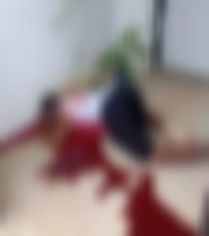 Homem morre após ser atacado a tiros na porta de casa no município de Maragogi