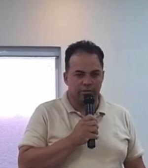 [Vídeo] Vereador esquece trecho do ‘Pai-Nosso’ durante sessão ordinária e viraliza