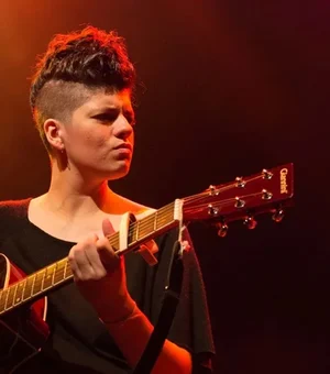 Atriz que viveu Cássia Eller no teatro desabafa após anúncio de filme