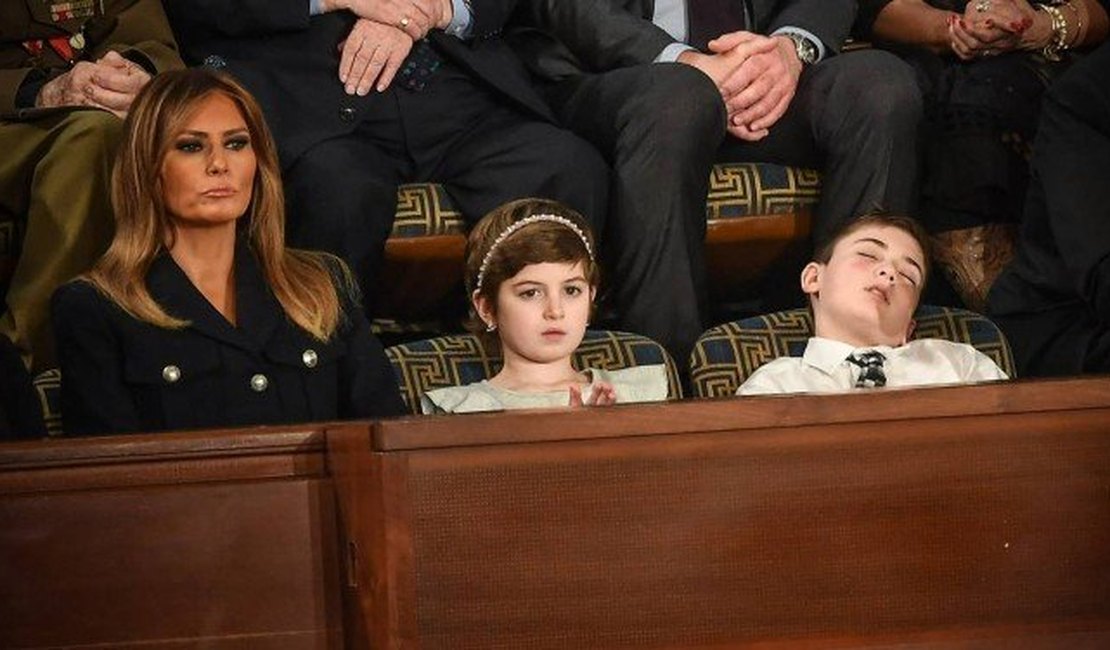Convidado especial de Trump dorme durante discurso do presidente
