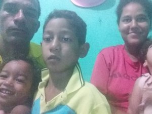 Amigos se unem e ajudam criança especial a ter um lar em Novo Lino