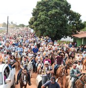 Cavalgada de Padre Cícero reúne milhares de cavaleiros e amazonas em Lagoa da Canoa