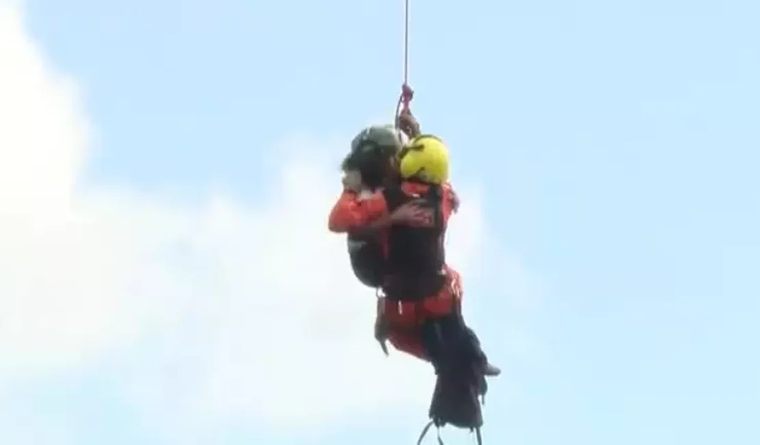 Vídeo mostra homem confessando que jogou a ex de penhasco: ‘Empurrei ela lá’