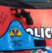 Dupla é presa acusada de cometer assaltos no bairro Vergel do Lago