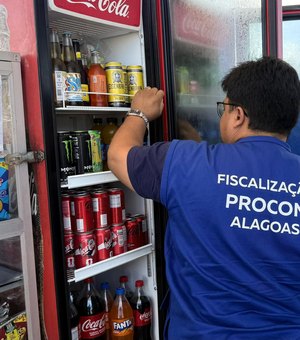 Procon Alagoas autua postos de combustíveis e apreende produtos vencidos