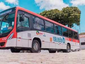 Homem é preso por assistir vídeos pornográficos dentro de ônibus em Maceió