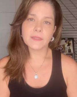 Samara Felippo tem fotos apagadas de rede social por suposta nudez infantil e se indigna: 'Que loucura'