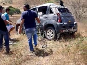 [Vídeo]Acidente de carro deixa três mulheres gravemente feridas no município de Mata Grande
