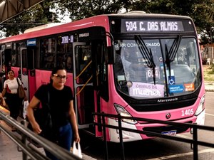 Ônibus da Mulher registra mais de 8 mil embarques na 1ª semana de operação em Maceió