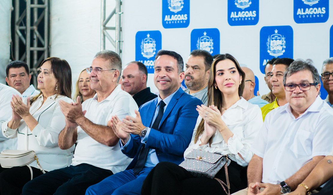 Paulo Dantas entrega primeira etapa da Avenida do Futuro, em São Miguel dos Campos